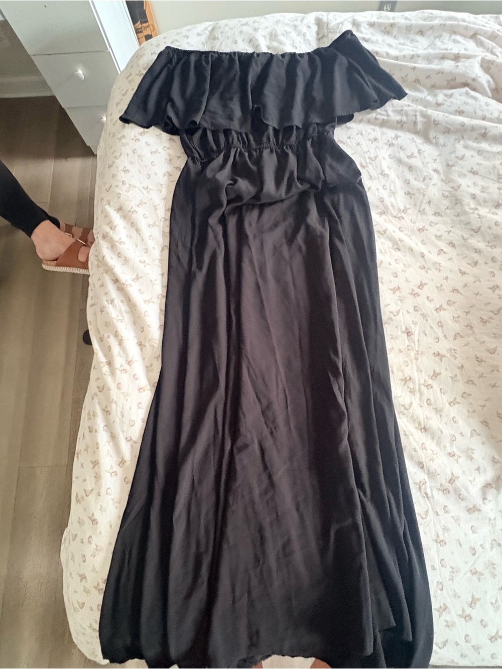SHEIN Black Off-Shoulder Ruffle Maxi Dress